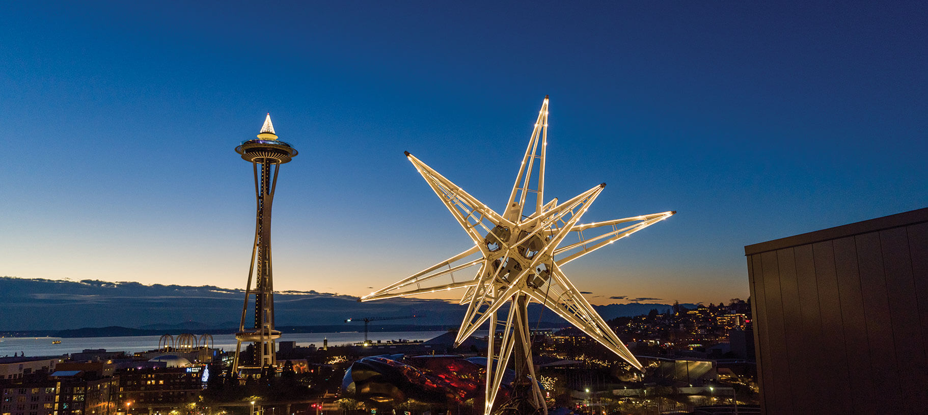 Kilroy Stars custom sculpture with programmable LED lighting, fabricated by Engineered Artworks